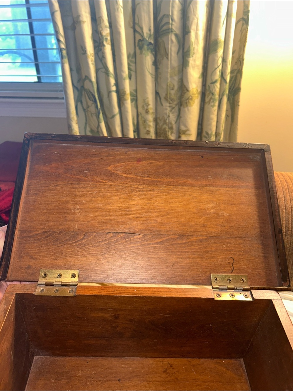 Black Painted Wooden Storage Chest with Scalloped Base - Picture 7 of 9